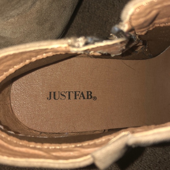 Ruffle Booties - Picture 5 of 6